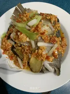 Garlic pepper steamed fish head