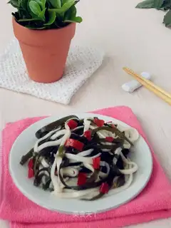 Cracker sauce seaweed noodles