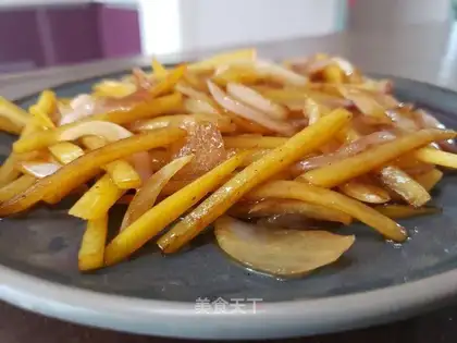 Onion fried potatoes
