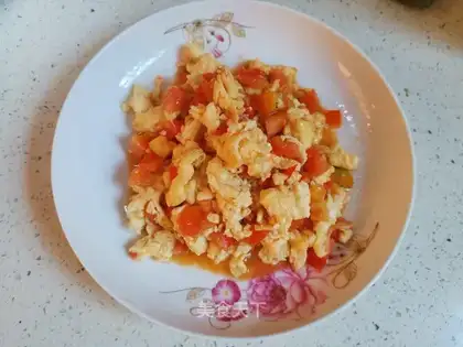 Tomato fried eggs