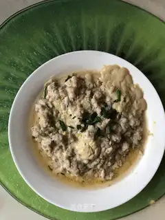 A thousand blades of meat and eggs