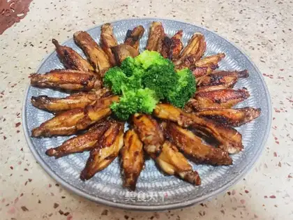 Fried chicken wings