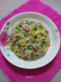 Five eggs of fried rice