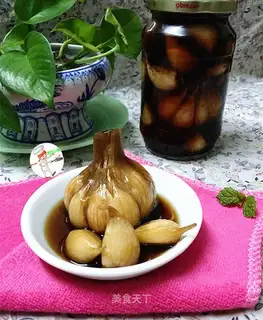 Pickles and garlic