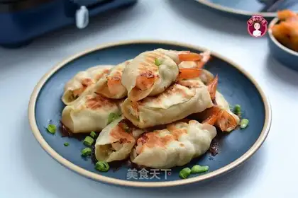 Pork and shrimp pans