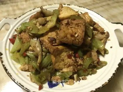 Gold tofu and celery