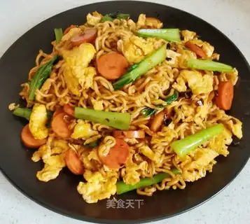 Fried noodles