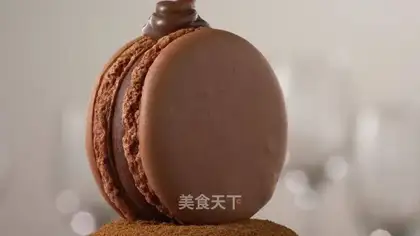 Chocolate Macalon