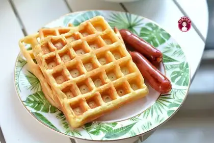 Oil-free waffles and roast sausages