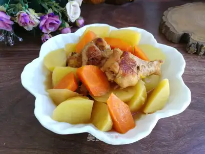 Chicken wings and potatoes