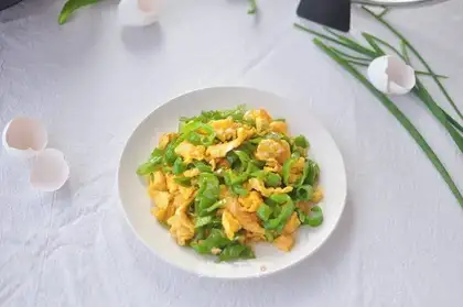 Spicy fried eggs