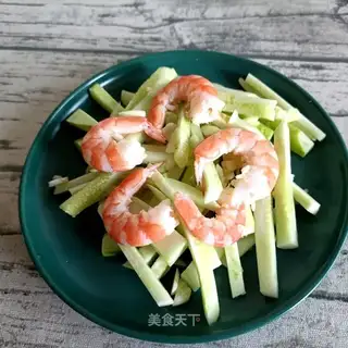 White cucumber with shrimp