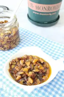 Bean dry mushroom sauce