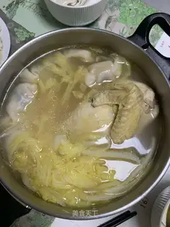 Chicken with green water