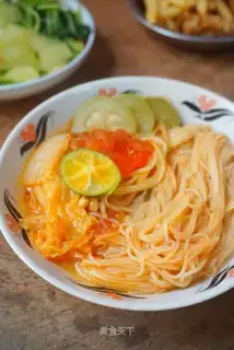 Tomato noodles