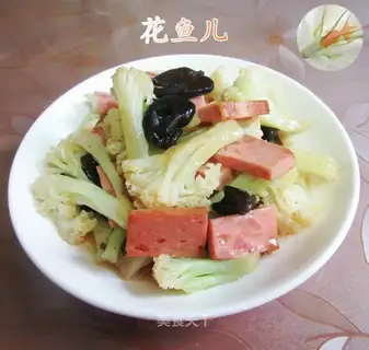 Black-mule ham and broccoli