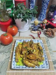 Curry chicken wings