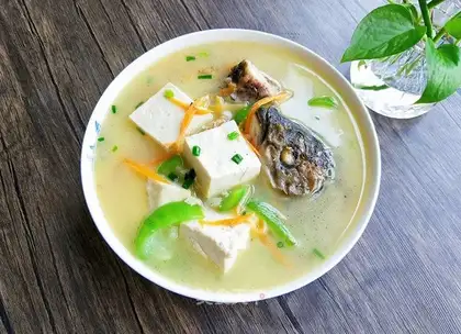 Smelt tofu head soup