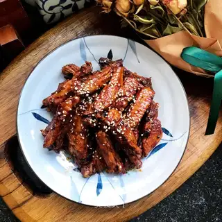 The chicken wings