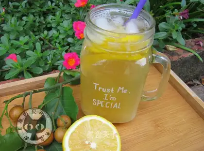 Yellow-skinned lemon