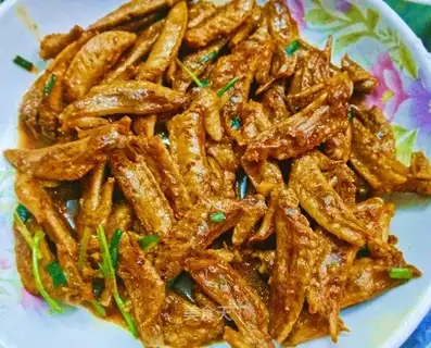 Hot-pot chicken wings