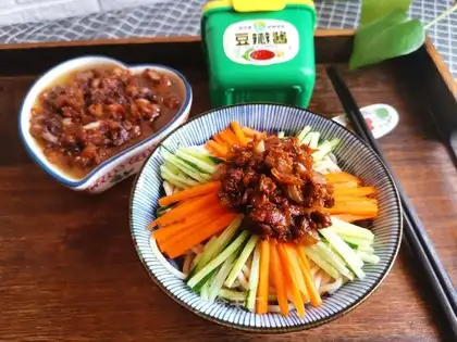 Fresh fried noodles