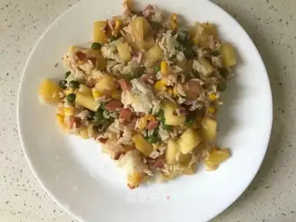 Pineapple rice