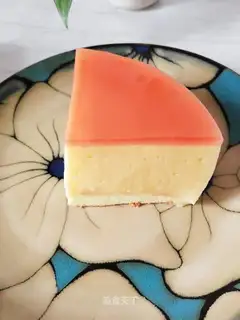 Yogurt mango mousse cake
