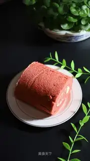 Red Cake Roll