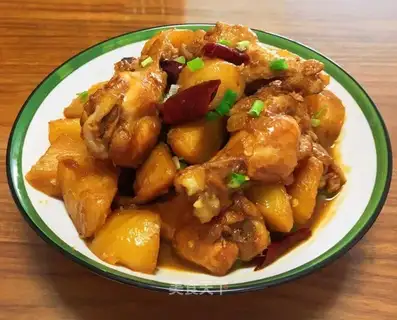 Chicken wings and potatoes