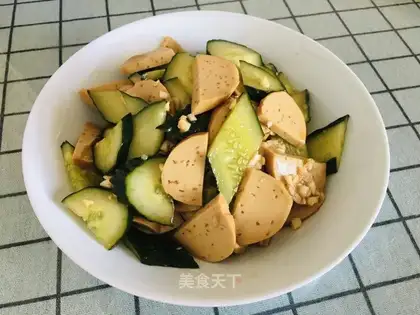 A cucumber chicken