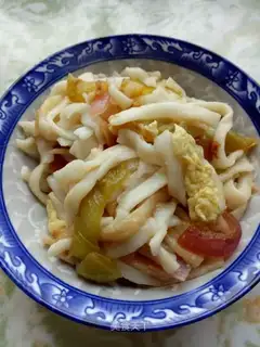 Pepper onion egg noodles