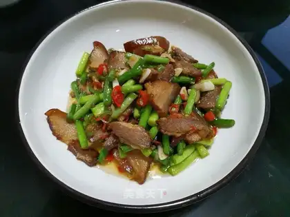 Garlic meat