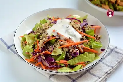 Sour quinoa and vegetables salad