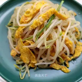 Egg-skin green bean sprouts