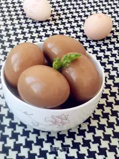 Smoked eggs