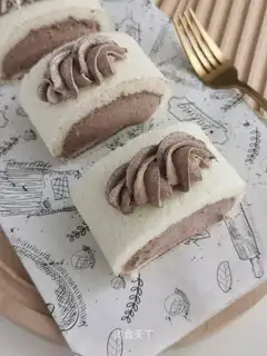 An angel cocoa cream roll