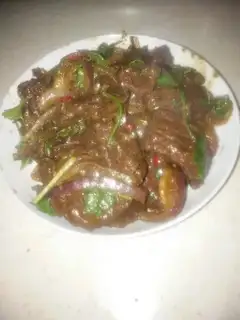 Red onion beef
