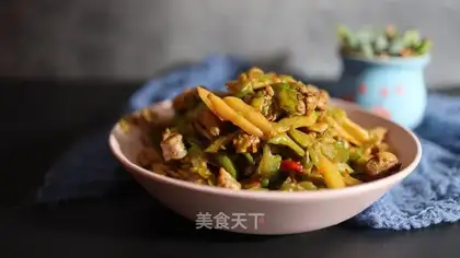 Duck-cracked melon