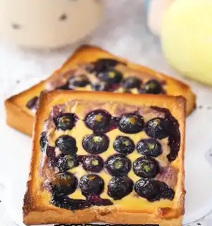 Blueberry rock cheese toast