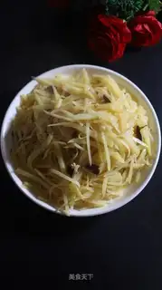 Five flowers with potatoes