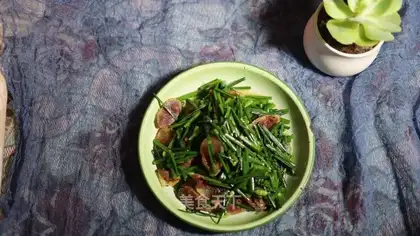 Sausage fried moss