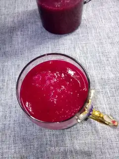 Peach and dragon juice