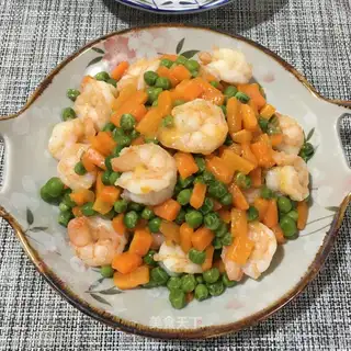 Carrots, peas, shrimp