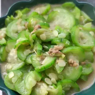 The melon fried the cucumbers