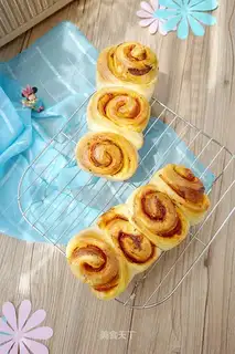 Salami's sweet spicy roll