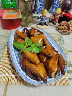 Soy pigeons