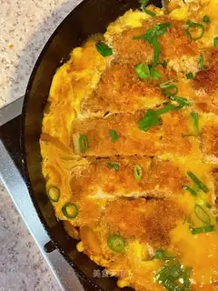 Swimming onions and pork chops