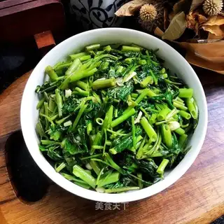 Tea and oil and cabbage