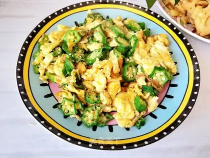Autumn fried eggs